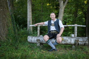 Read more about the article How to Choose the Best Lederhosen Men for Oktoberfest?