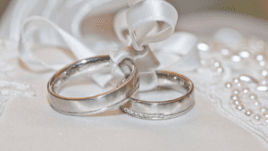 Read more about the article Anillos de Matrimonio: Choosing the Perfect Wedding Rings