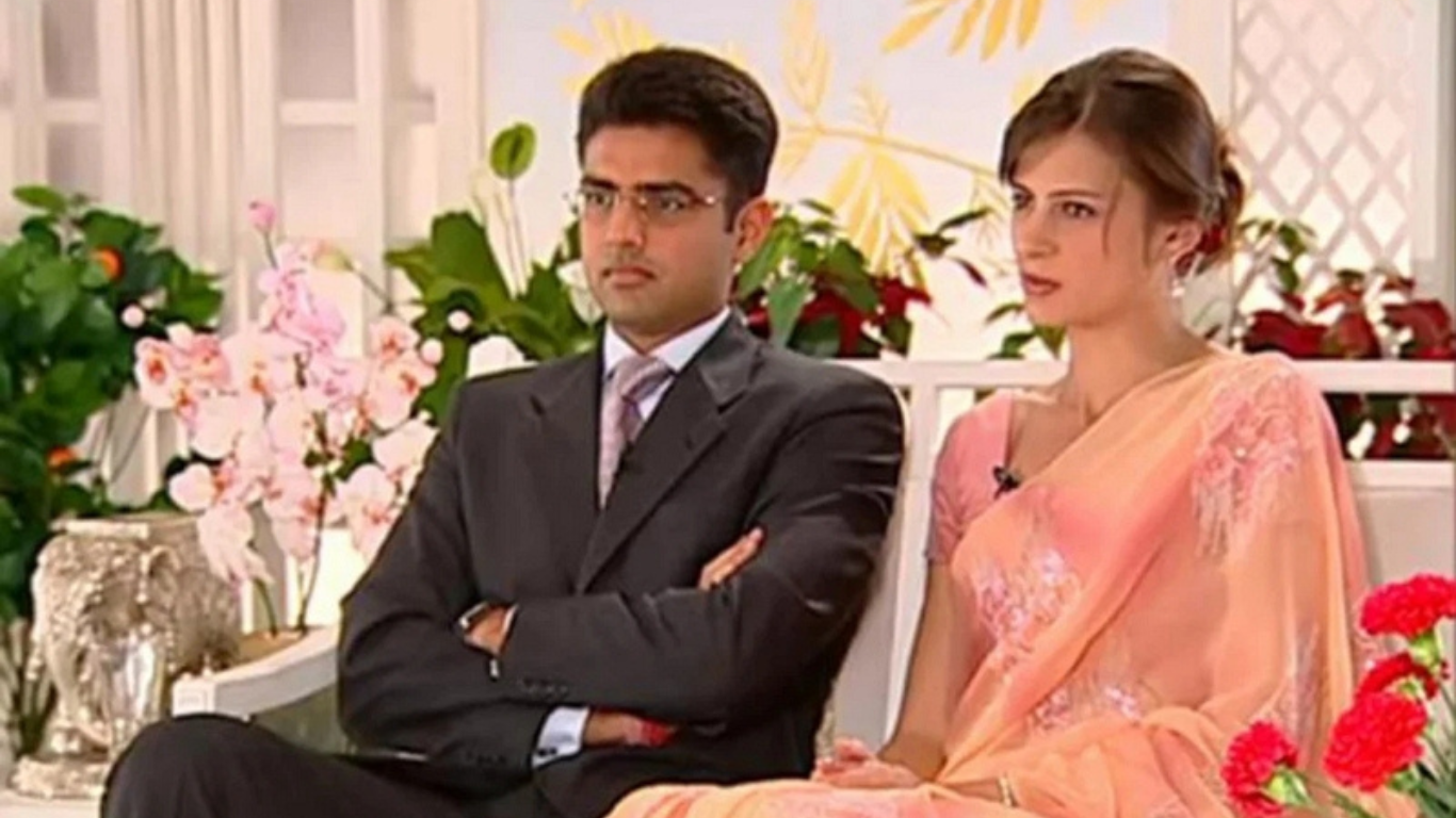 Leading Politicians of India and Their Famous Love Stories