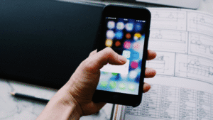 Read more about the article Exploring the iMeetzu.com APK: Connect with Strangers Safely