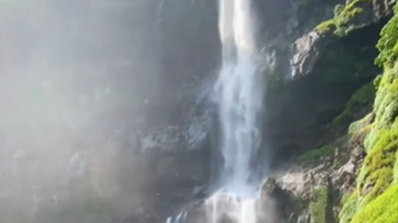 Ozarde Waterfall 2025