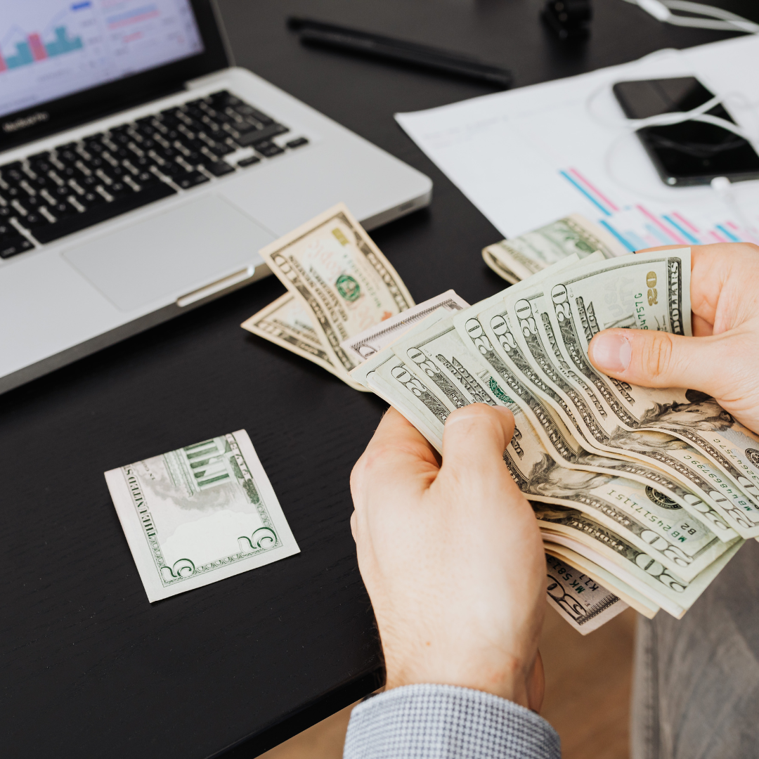 Misha Ezratti Net Worth